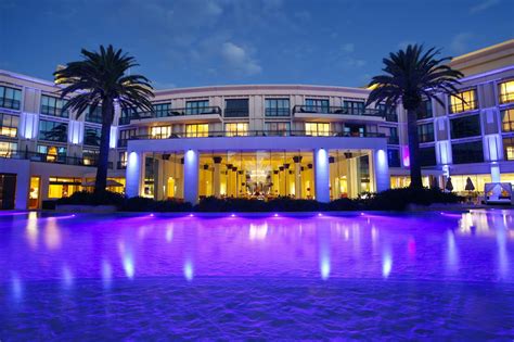 palazzo versace gold coast website.